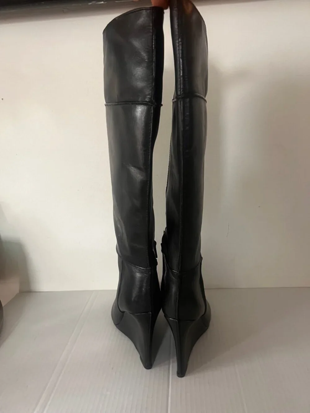 $500 TORY BURCH LINETTE WEDGE LEATHER BOOTS SIZE 7.5